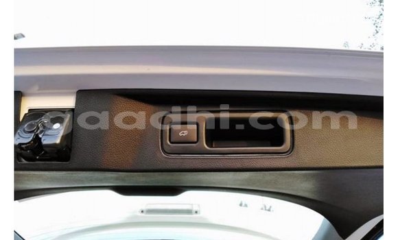 ይግዙ Imported Toyota Fortuner ነጭ መኪና በ Import - Dubai በ ሶማሊያ ይግዙ Imported Toyota Fortuner ነጭ መኪና በ Import - Dubai በ ሶማሊያ