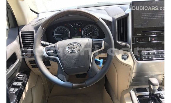 Imported Toyota Land Cruiser Black Makiinaa iti Import - Dubai keessatti Somalia keessatti Imported Toyota Land Cruiser Black Makiinaa iti Import - Dubai keessatti Somalia keessatti
