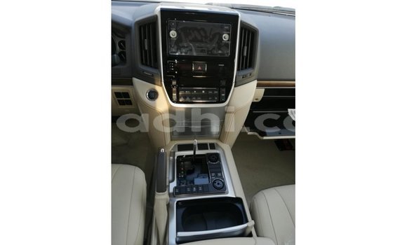 Buy Import Toyota Land Cruiser White Car in Import - Dubai in Somalia Buy Import Toyota Land Cruiser White Car in Import - Dubai in Somalia