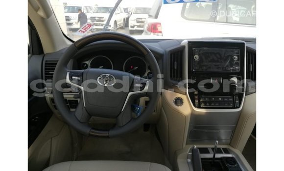 Buy Import Toyota Land Cruiser White Car in Import - Dubai in Somalia Buy Import Toyota Land Cruiser White Car in Import - Dubai in Somalia