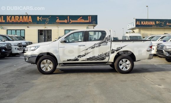 ይግዙ Imported Toyota Hilux ነጭ መኪና በ Import - Dubai በ ሶማሊያ ይግዙ Imported Toyota Hilux ነጭ መኪና በ Import - Dubai በ ሶማሊያ