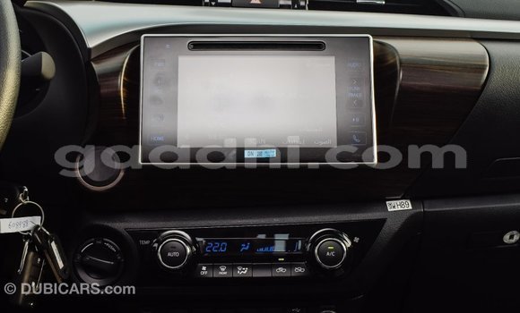 ይግዙ Imported Toyota Hilux ነጭ መኪና በ Import - Dubai በ ሶማሊያ ይግዙ Imported Toyota Hilux ነጭ መኪና በ Import - Dubai በ ሶማሊያ