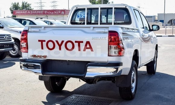 ይግዙ Imported Toyota Hilux ነጭ መኪና በ Import - Dubai በ ሶማሊያ ይግዙ Imported Toyota Hilux ነጭ መኪና በ Import - Dubai በ ሶማሊያ