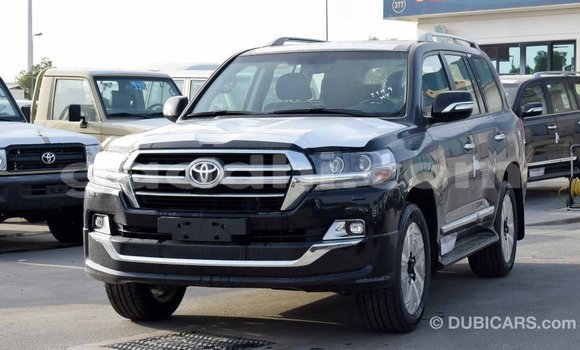 ይግዙ Imported Toyota Land Cruiser ጥቁር መኪና በ Import - Dubai በ ሶማሊያ ይግዙ Imported Toyota Land Cruiser ጥቁር መኪና በ Import - Dubai በ ሶማሊያ