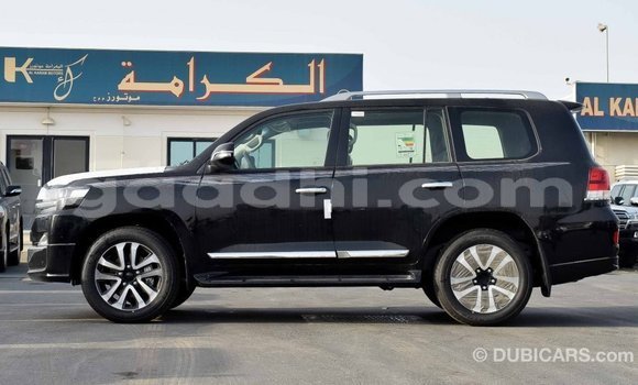 ይግዙ Imported Toyota Land Cruiser ጥቁር መኪና በ Import - Dubai በ ሶማሊያ ይግዙ Imported Toyota Land Cruiser ጥቁር መኪና በ Import - Dubai በ ሶማሊያ