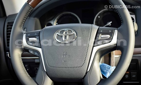ይግዙ Imported Toyota Land Cruiser ጥቁር መኪና በ Import - Dubai በ ሶማሊያ ይግዙ Imported Toyota Land Cruiser ጥቁር መኪና በ Import - Dubai በ ሶማሊያ