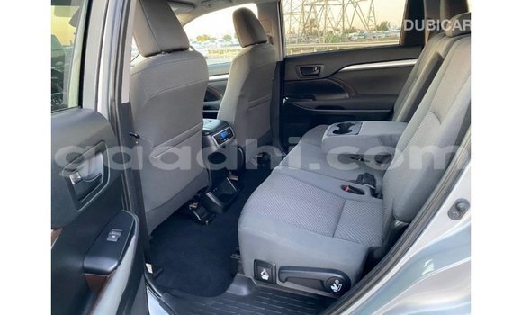 اشتري Imported Toyota Highlander آخر سيارة في Import - Dubai في الصومال اشتري Imported Toyota Highlander آخر سيارة في Import - Dubai في الصومال