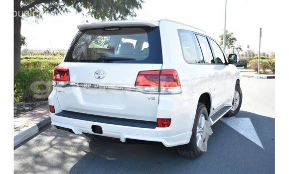 Buy Import Toyota Land Cruiser White Car in Import - Dubai in Somalia Buy Import Toyota Land Cruiser White Car in Import - Dubai in Somalia