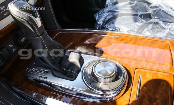 Imported Infiniti Q White Makiinaa iti Import - Dubai keessatti Somalia keessatti Imported Infiniti Q White Makiinaa iti Import - Dubai keessatti Somalia keessatti