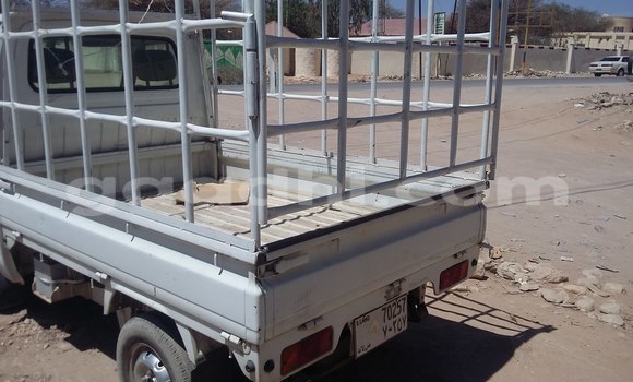 Nunua Ilio tumika Mitsubishi Carisma Nyeupe Gari ndani ya Hargeysa nchini Somaliland Nunua Ilio tumika Mitsubishi Carisma Nyeupe Gari ndani ya Hargeysa nchini Somaliland