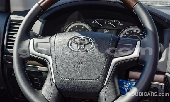 اشتري Imported Toyota Land Cruiser أسود سيارة في Import - Dubai في الصومال اشتري Imported Toyota Land Cruiser أسود سيارة في Import - Dubai في الصومال