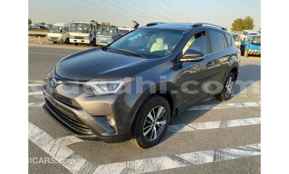 اشتري Imported Toyota HiAce آخر شاحنة في Import - Dubai في الصومال اشتري Imported Toyota HiAce آخر شاحنة في Import - Dubai في الصومال