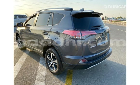 اشتري Imported Toyota HiAce آخر شاحنة في Import - Dubai في الصومال اشتري Imported Toyota HiAce آخر شاحنة في Import - Dubai في الصومال