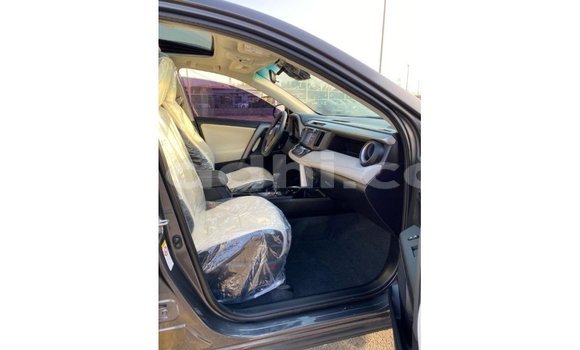 اشتري Imported Toyota HiAce آخر شاحنة في Import - Dubai في الصومال اشتري Imported Toyota HiAce آخر شاحنة في Import - Dubai في الصومال