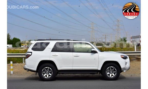 Imported Toyota HiAce White Netiree iti Import - Dubai keessatti Somalia keessatti Imported Toyota HiAce White Netiree iti Import - Dubai keessatti Somalia keessatti