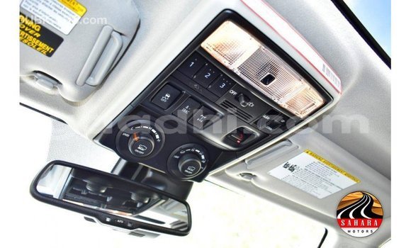 Imported Toyota HiAce White Netiree iti Import - Dubai keessatti Somalia keessatti Imported Toyota HiAce White Netiree iti Import - Dubai keessatti Somalia keessatti