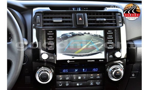 Imported Toyota HiAce White Netiree iti Import - Dubai keessatti Somalia keessatti Imported Toyota HiAce White Netiree iti Import - Dubai keessatti Somalia keessatti