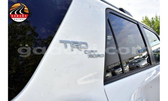 Imported Toyota HiAce White Netiree iti Import - Dubai keessatti Somalia keessatti Imported Toyota HiAce White Netiree iti Import - Dubai keessatti Somalia keessatti