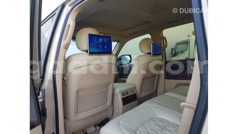 Big with watermark toyota land cruiser somalia import dubai 3377