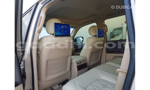 Imported Toyota Land Cruiser Other Makiinaa iti Import - Dubai keessatti Somalia keessatti Imported Toyota Land Cruiser Other Makiinaa iti Import - Dubai keessatti Somalia keessatti