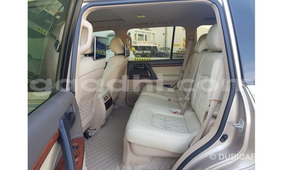 Imported Toyota Land Cruiser Other Makiinaa iti Import - Dubai keessatti Somalia keessatti Imported Toyota Land Cruiser Other Makiinaa iti Import - Dubai keessatti Somalia keessatti