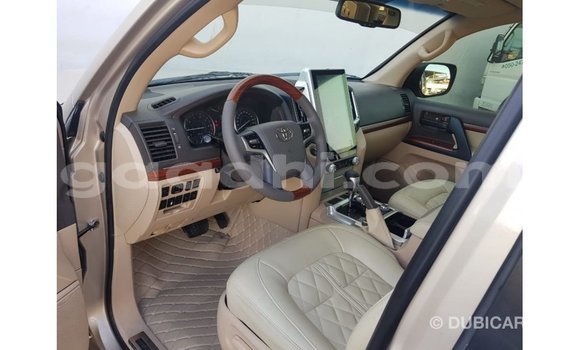 Imported Toyota Land Cruiser Other Makiinaa iti Import - Dubai keessatti Somalia keessatti Imported Toyota Land Cruiser Other Makiinaa iti Import - Dubai keessatti Somalia keessatti