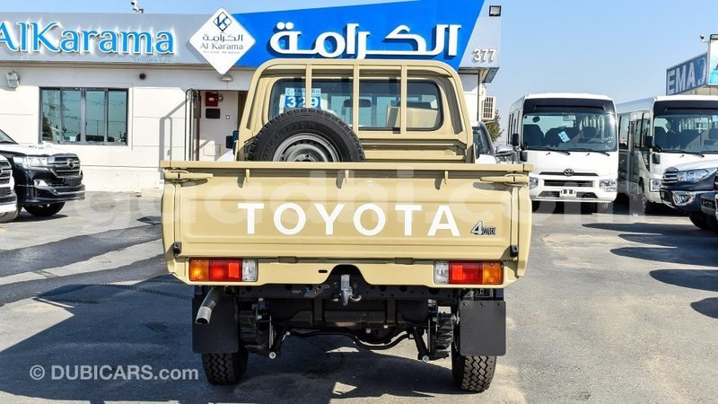 Big with watermark toyota land cruiser somalia import dubai 3381