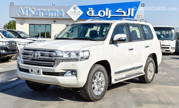 ይግዙ Imported Toyota Land Cruiser ነጭ መኪና በ Import - Dubai በ ሶማሊያ ይግዙ Imported Toyota Land Cruiser ነጭ መኪና በ Import - Dubai በ ሶማሊያ