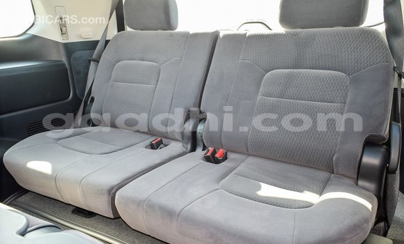 ይግዙ Imported Toyota Land Cruiser ነጭ መኪና በ Import - Dubai በ ሶማሊያ ይግዙ Imported Toyota Land Cruiser ነጭ መኪና በ Import - Dubai በ ሶማሊያ