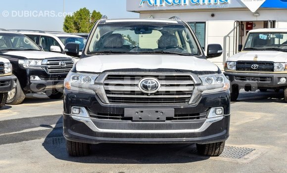 ይግዙ Imported Toyota Land Cruiser ጥቁር መኪና በ Import - Dubai በ ሶማሊያ ይግዙ Imported Toyota Land Cruiser ጥቁር መኪና በ Import - Dubai በ ሶማሊያ