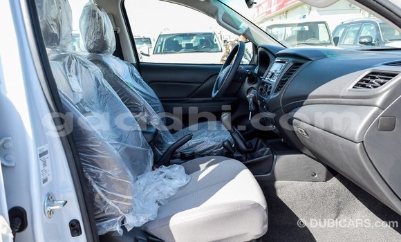 ይግዙ Imported Mitsubishi L200 ነጭ መኪና በ Import - Dubai በ ሶማሊያ ይግዙ Imported Mitsubishi L200 ነጭ መኪና በ Import - Dubai በ ሶማሊያ