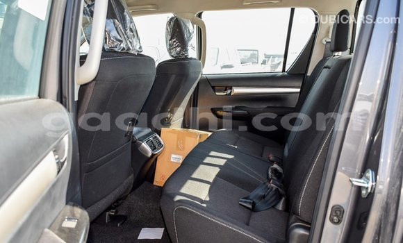 Nunua Imported Toyota Hilux Nyingine Gari ndani ya Import - Dubai nchini Somalia Nunua Imported Toyota Hilux Nyingine Gari ndani ya Import - Dubai nchini Somalia