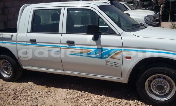 Nunua Ilio tumika Mitsubishi L200 Nyeupe Gari ndani ya Hargeysa nchini Somaliland Nunua Ilio tumika Mitsubishi L200 Nyeupe Gari ndani ya Hargeysa nchini Somaliland