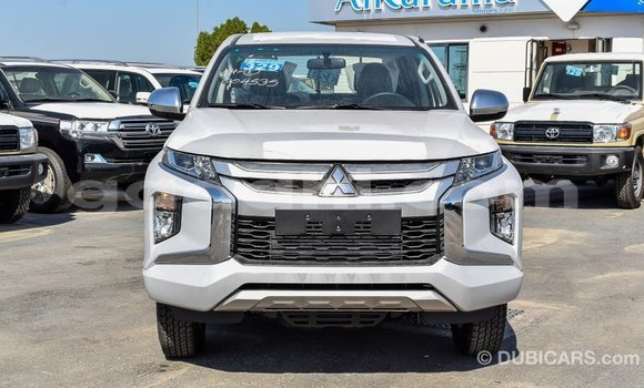 ይግዙ Imported Mitsubishi L200 ነጭ መኪና በ Import - Dubai በ ሶማሊያ ይግዙ Imported Mitsubishi L200 ነጭ መኪና በ Import - Dubai በ ሶማሊያ