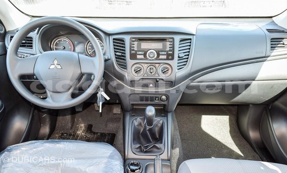 ይግዙ Imported Mitsubishi L200 ነጭ መኪና በ Import - Dubai በ ሶማሊያ ይግዙ Imported Mitsubishi L200 ነጭ መኪና በ Import - Dubai በ ሶማሊያ