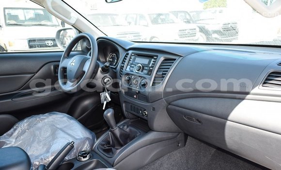 ይግዙ Imported Mitsubishi L200 ነጭ መኪና በ Import - Dubai በ ሶማሊያ ይግዙ Imported Mitsubishi L200 ነጭ መኪና በ Import - Dubai በ ሶማሊያ