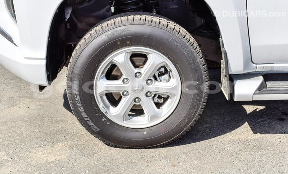 ይግዙ Imported Mitsubishi L200 ነጭ መኪና በ Import - Dubai በ ሶማሊያ ይግዙ Imported Mitsubishi L200 ነጭ መኪና በ Import - Dubai በ ሶማሊያ