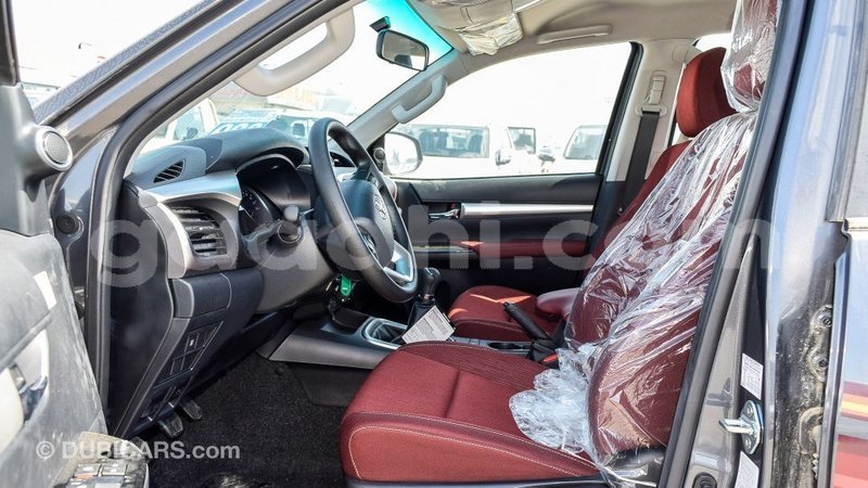 Big with watermark toyota hilux somalia import dubai 3393