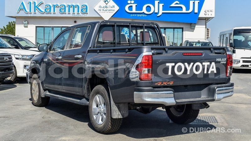 Big with watermark toyota hilux somalia import dubai 3393