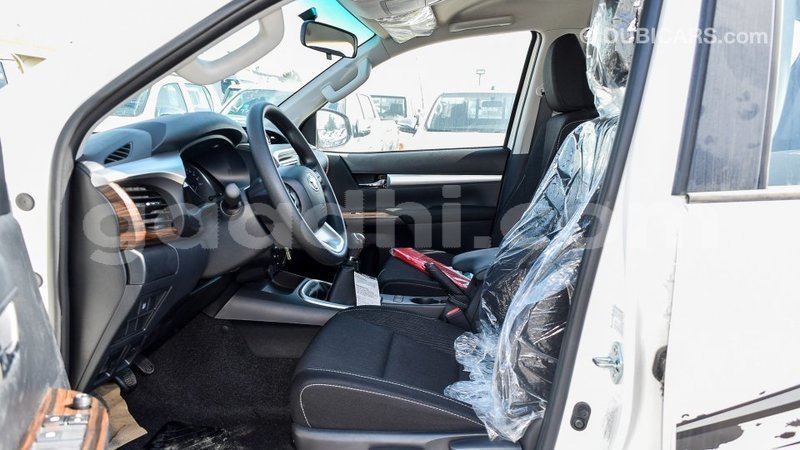 Big with watermark toyota hilux somalia import dubai 3395