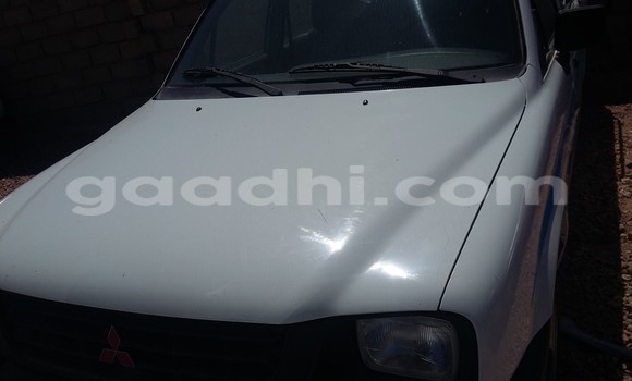 Nunua Ilio tumika Mitsubishi L200 Nyeupe Gari ndani ya Hargeysa nchini Somaliland Nunua Ilio tumika Mitsubishi L200 Nyeupe Gari ndani ya Hargeysa nchini Somaliland