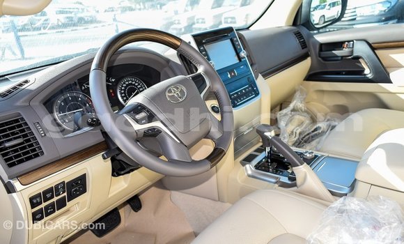 Nunua Imported Toyota Land Cruiser Nyeusi Gari ndani ya Import - Dubai nchini Somalia Nunua Imported Toyota Land Cruiser Nyeusi Gari ndani ya Import - Dubai nchini Somalia