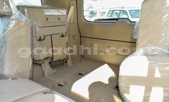 Nunua Imported Toyota Land Cruiser Nyeusi Gari ndani ya Import - Dubai nchini Somalia Nunua Imported Toyota Land Cruiser Nyeusi Gari ndani ya Import - Dubai nchini Somalia