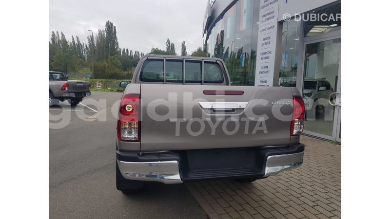 Big with watermark toyota hilux somalia import dubai 3400