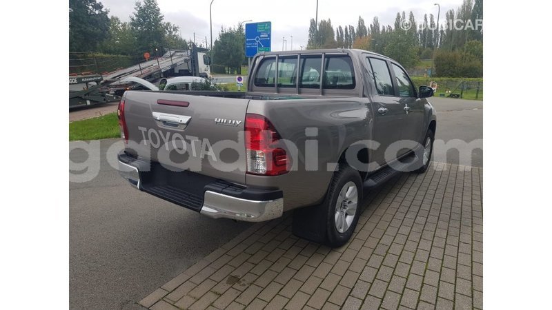 Big with watermark toyota hilux somalia import dubai 3400