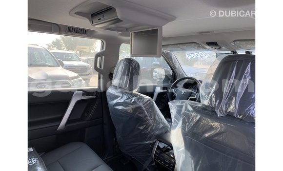 اشتري Imported Toyota Prado أسود سيارة في Import - Dubai في الصومال اشتري Imported Toyota Prado أسود سيارة في Import - Dubai في الصومال