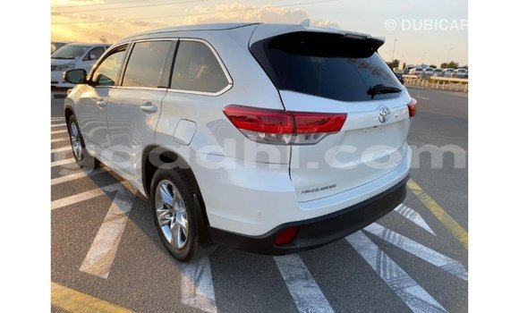 Buy Import Toyota Highlander White Car in Import - Dubai in Somalia Buy Import Toyota Highlander White Car in Import - Dubai in Somalia