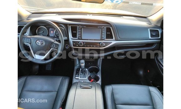 Buy Import Toyota Highlander White Car in Import - Dubai in Somalia Buy Import Toyota Highlander White Car in Import - Dubai in Somalia