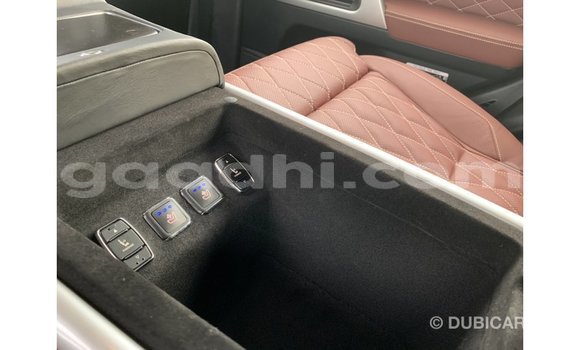 اشتري Imported Toyota Land Cruiser أسود سيارة في Import - Dubai في الصومال اشتري Imported Toyota Land Cruiser أسود سيارة في Import - Dubai في الصومال