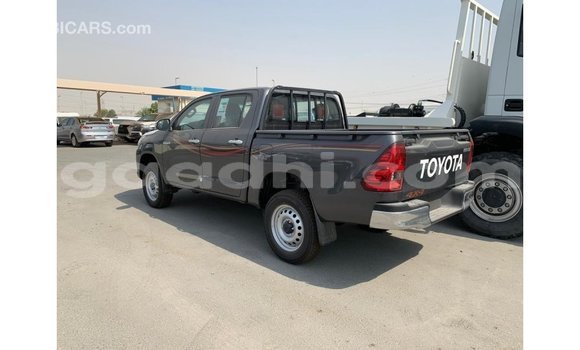 Imported Toyota Hilux Other Makiinaa iti Import - Dubai keessatti Somalia keessatti Imported Toyota Hilux Other Makiinaa iti Import - Dubai keessatti Somalia keessatti